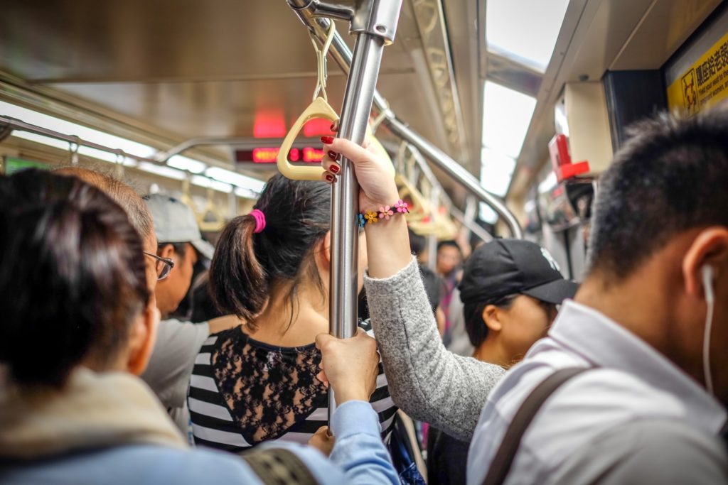 満員電車の通勤