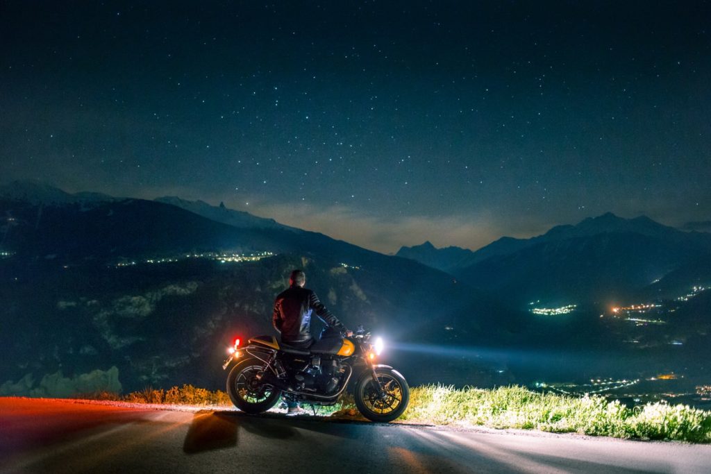 バイクと夜景
